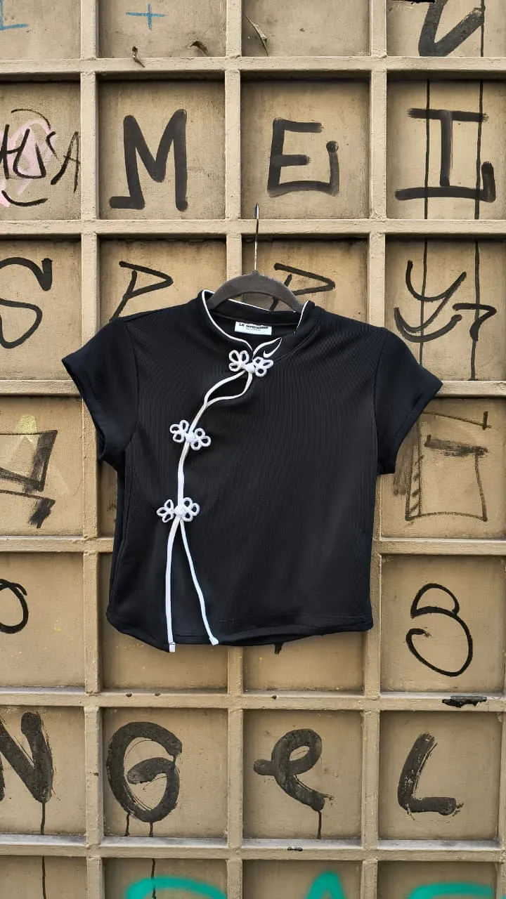 Prenda a pedido — qipao creado con tela recuperada